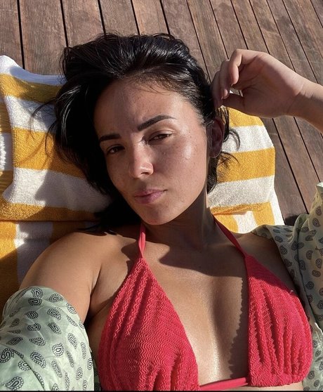 Agathe Auproux ポルノスター 美しい ギャラリー