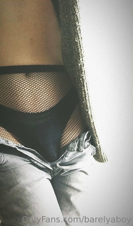barelyaboy HDスター 写真