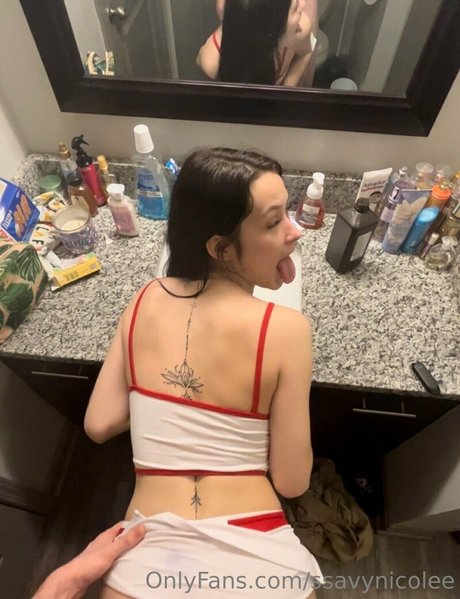 ssavynicolee 最高のモデル 写真