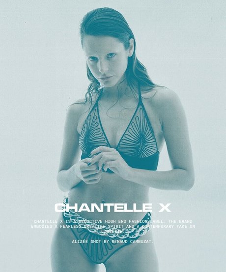 Alizee Gamberini ヌードのポルノスター 写真