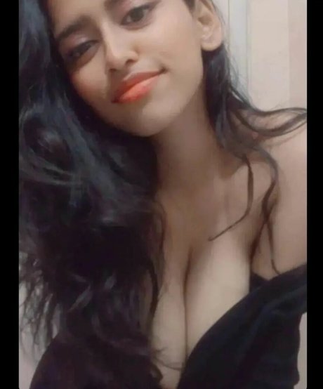 Sanjana Saba ホットモデル ギャラリー