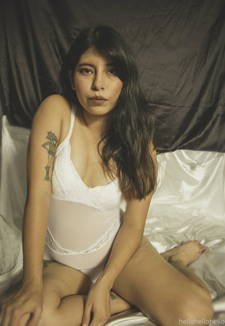 helloaliza 美しいモデル 写真