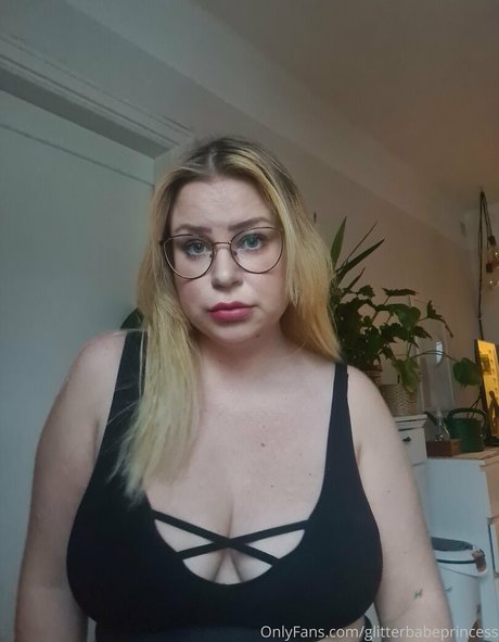 glitterbabeprincess ポルノモデル アーカイブ