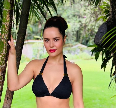 Ana Lucia Dominguez セックスモデル 写真