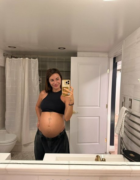 黒人妊婦OnlyFans ホット裸 写真