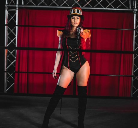 Santana Garrett アートスター 写真