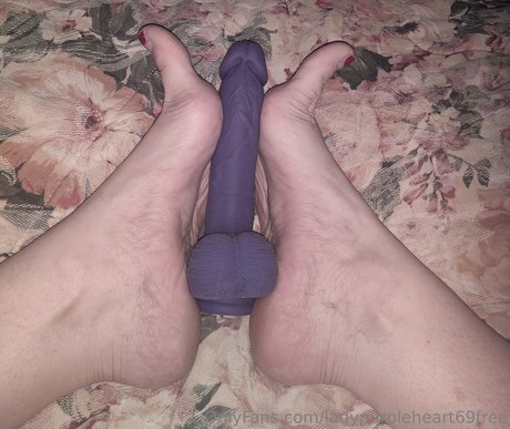 ladypurpleheart69free top profile image