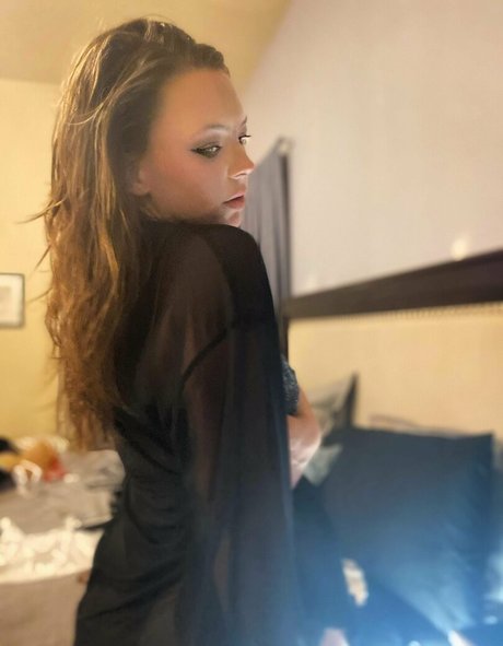 shelbi dd 無料のスター 写真