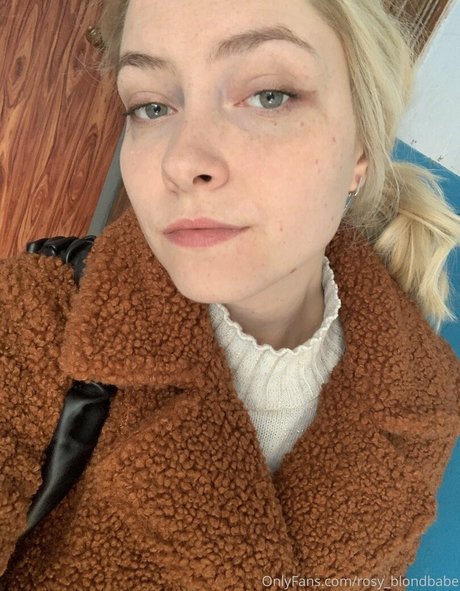 rosy blondbabe 女優 写真