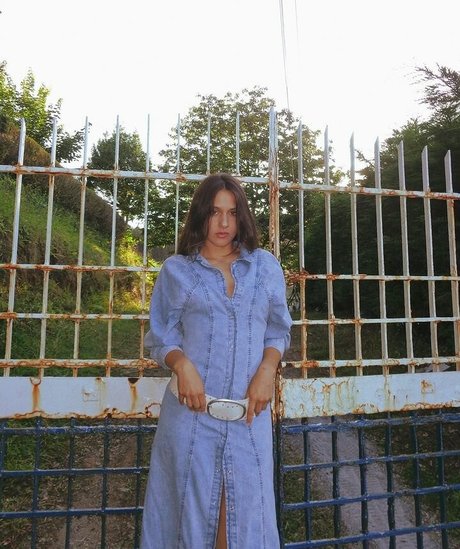 Sabela OT セックススター 写真