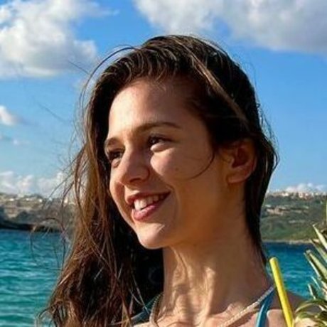 Lucia Mikusova 完璧なポルノスター 写真