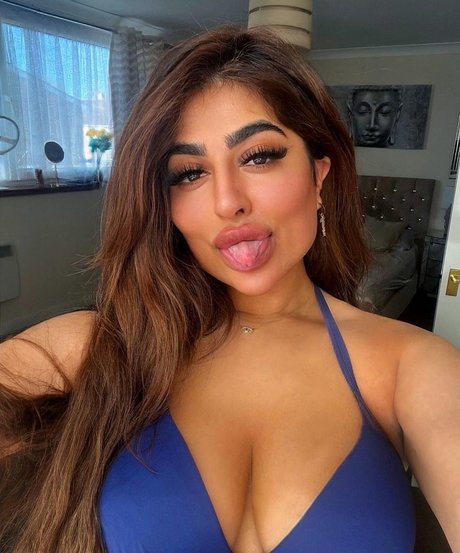 Priya Yasmin X HD女優 画像
