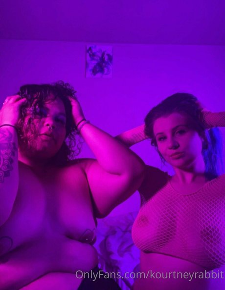 kourtneyrabbit 最高のポルノスター 写真
