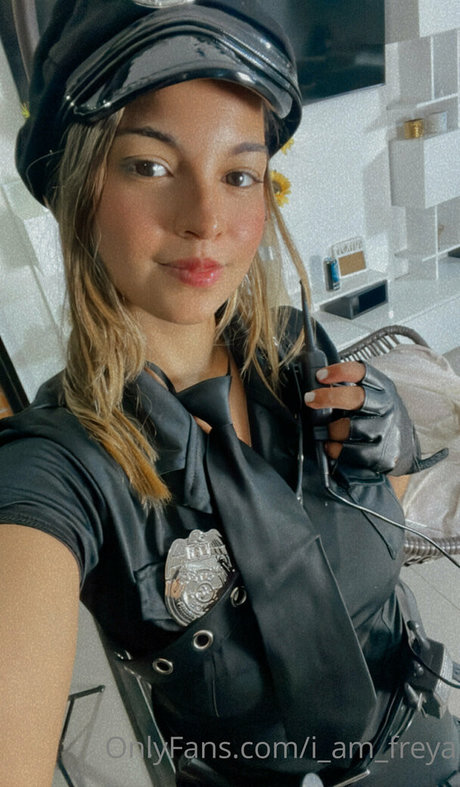 i am freya 無料スター 写真