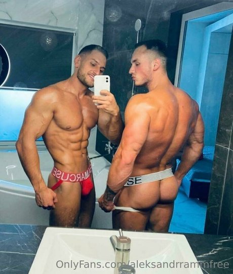 aleksandrrammfree 独占ポルノスター 写真