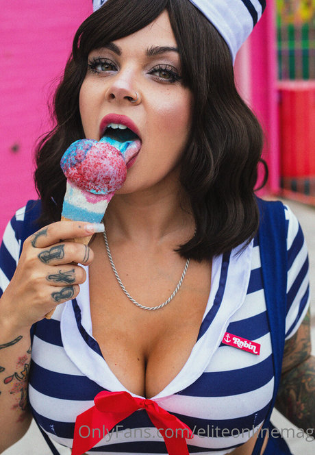 eliteonlinemag ポルノスター 写真