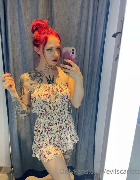 evilscarlett セックスポルノスター 画像