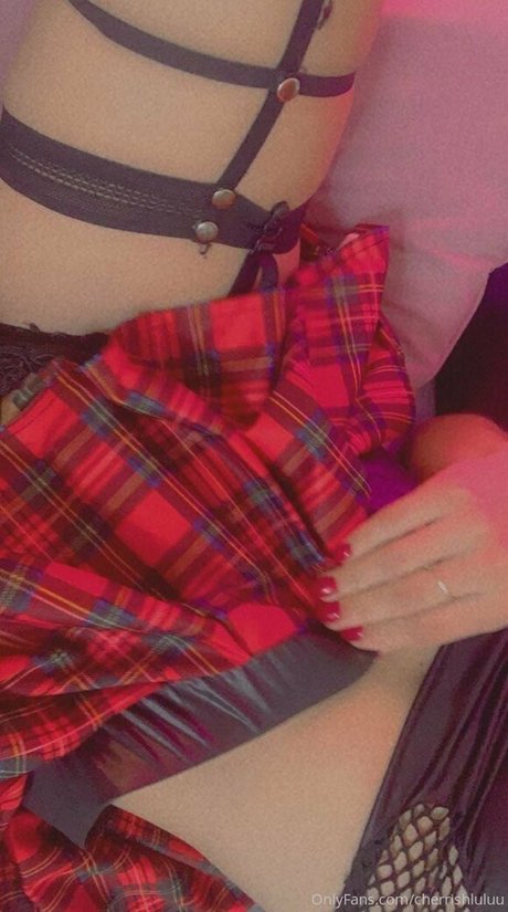Cherrishluluu 美しい女優 写真