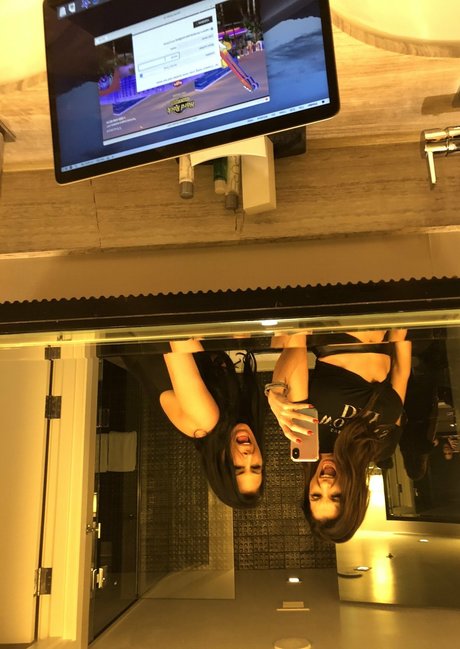 silviasaigexxx ポルノスター セクシー 写真