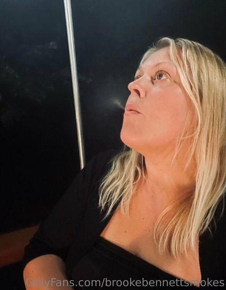 smokybrookeb アダルトモデル 写真