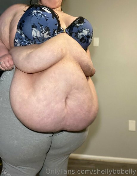 shellybobelly 女優 写真