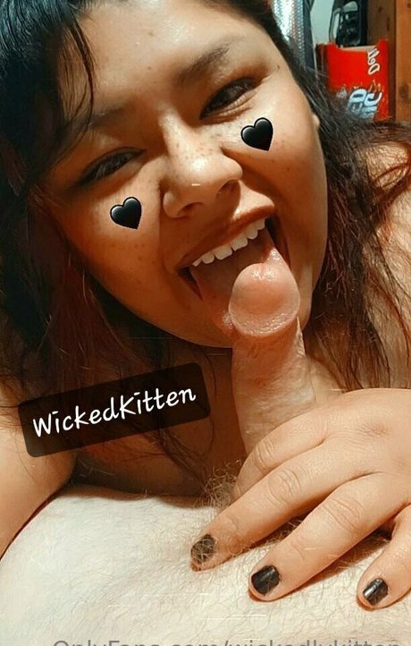 wickedlykitten ホットモデル 写真