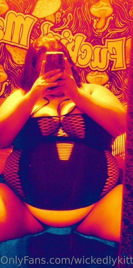 wickedlykitten 完璧なモデル 写真