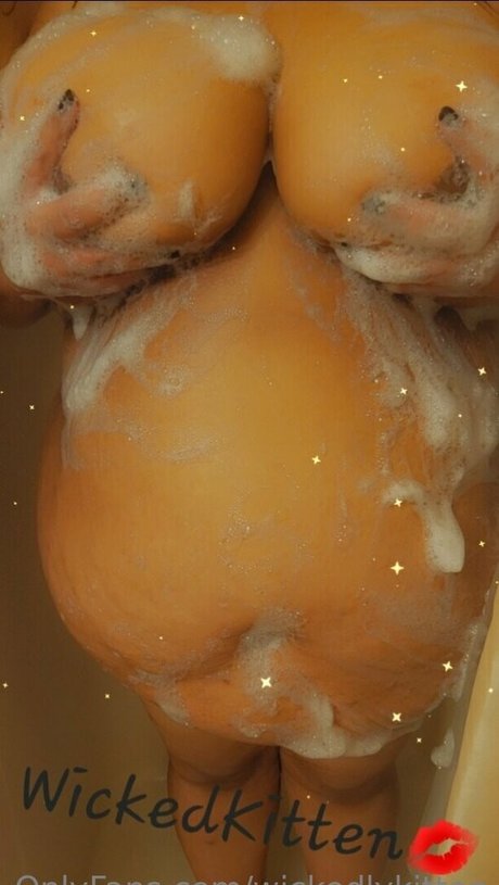 wickedlykitten ポルノスター HD 写真