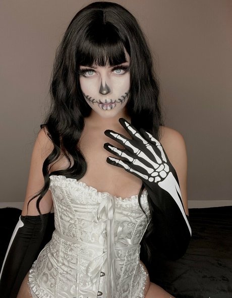 tayloreverlyxo エロティックモデル 写真