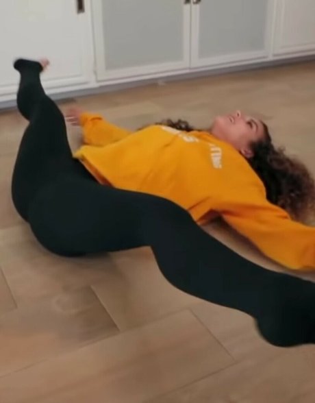 Sofie Dossi XXXモデル ギャラリー