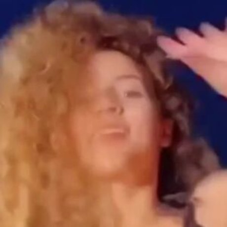 Sofie Dossi 限定スター アーカイブ
