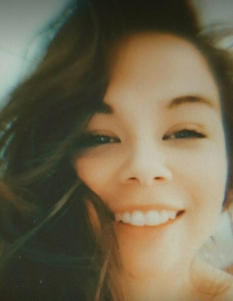 youramandarose 裸のポルノスター 写真