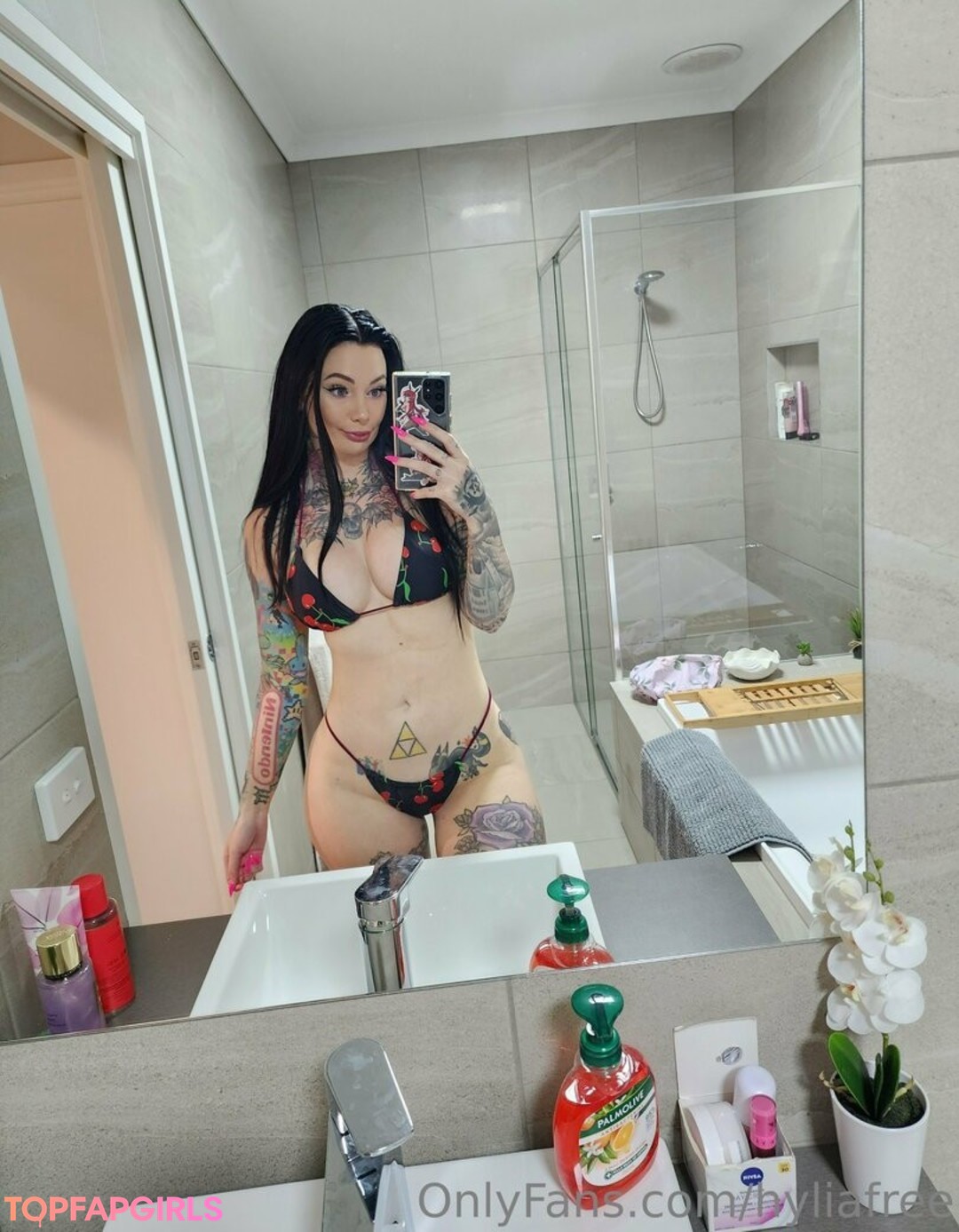 黒檀ペッギングオンリーファンズ ホット裸 写真