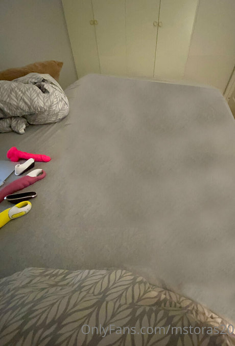 mstoras20 ポルノモデル 写真