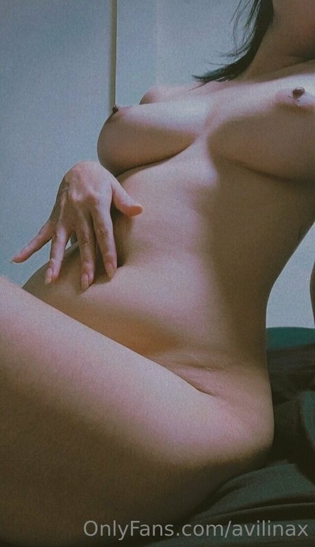 avilinax xxx女優 写真