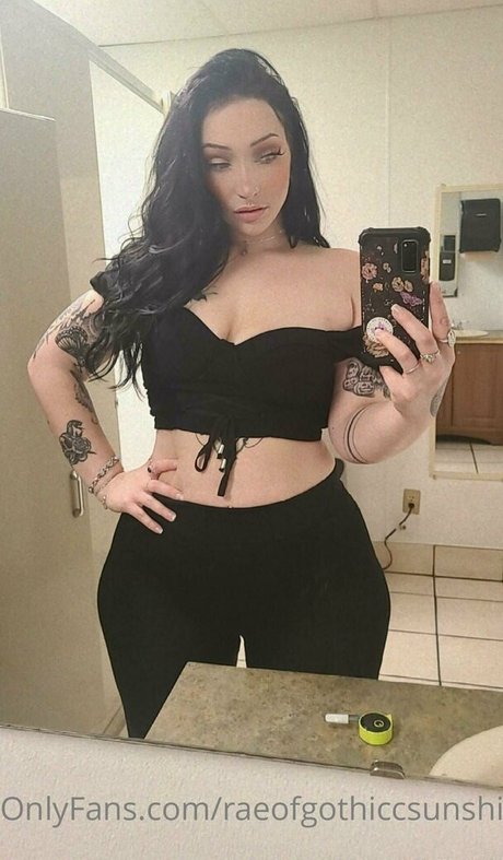 raeofgothiccsunshine xxx女優 画像