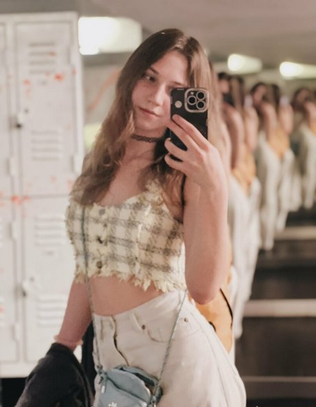 margo leevony 独占モデル 写真