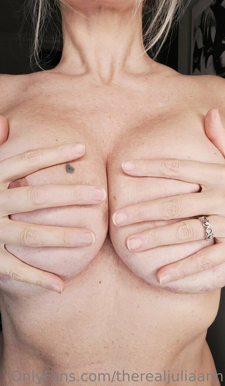 TheRealJuliaAnn 美しいポルノスター 写真
