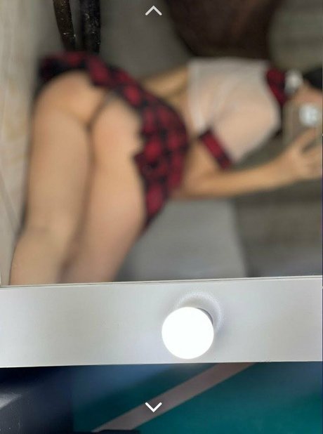 yessalbarrn エロティック女優 写真