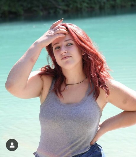Pika Mikelj エロティック女優 画像