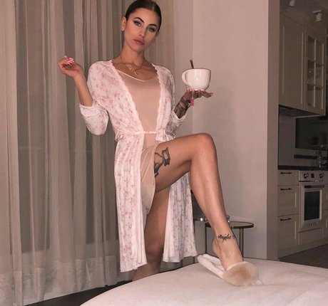 Gaelle Garcia Diaz アダルト女優 写真