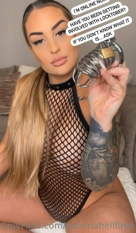 sabrinahellfiree セクシー女優 画像