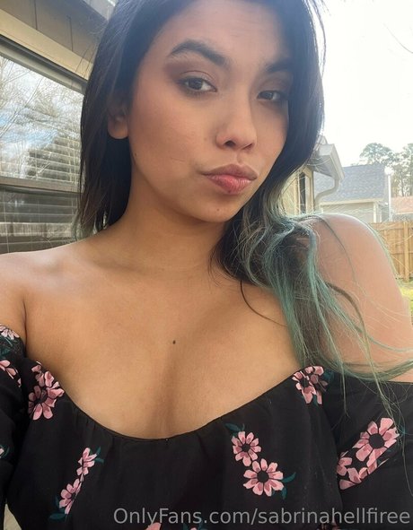 sabrinahellfiree 美しいスター 画像