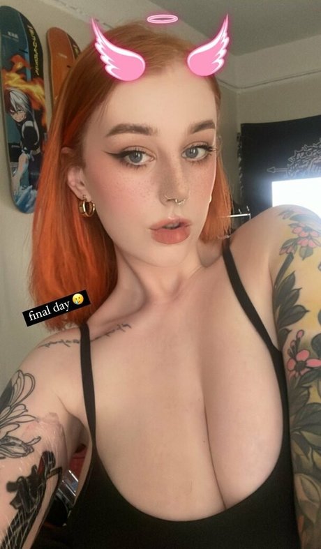 Hollie Rutter ポルノスター アーカイブ
