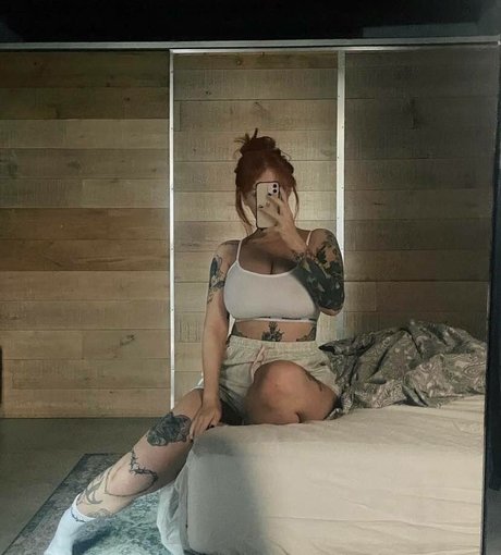 Hollie Rutter ポルノスター ホット 写真