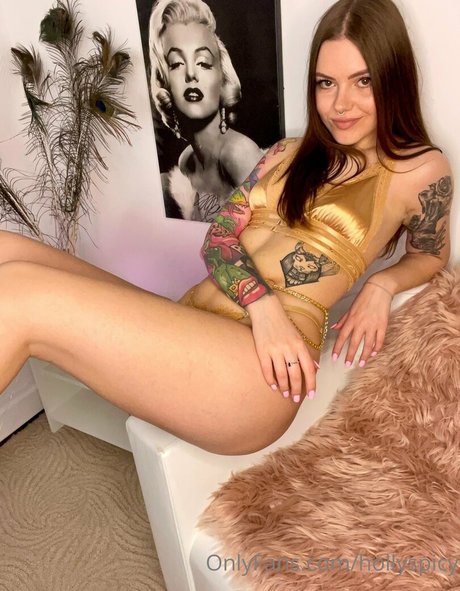 hollyspicy ポルノスター 独占 写真