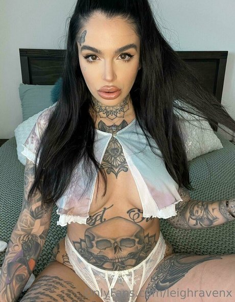 leighravenx モデル 写真
