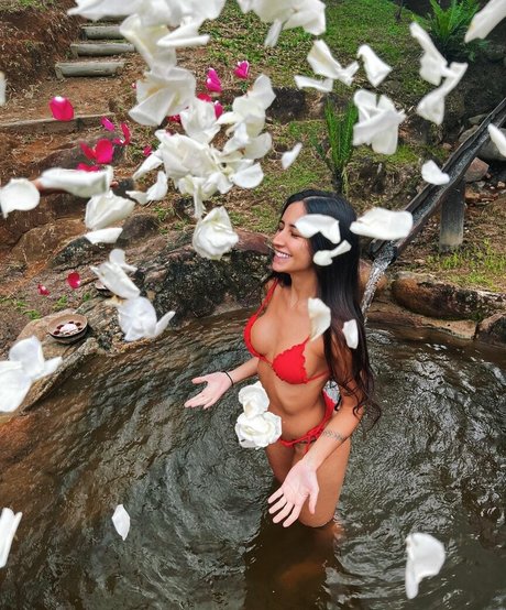 Mariana Nolasco アートスター 写真