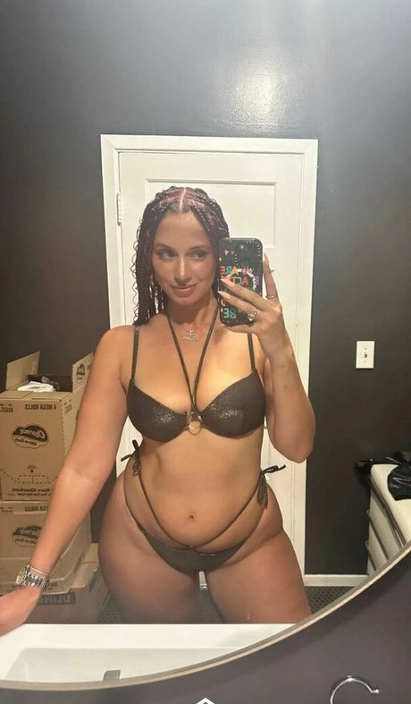 Yesjulz エロティックなスター 画像
