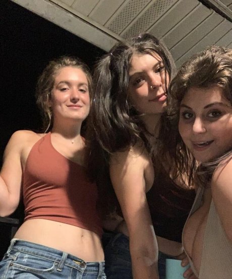 Caroline Casbon セックスモデル 写真